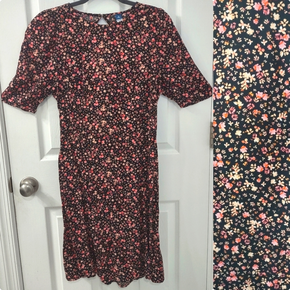 NWOT Old Navy Fit & Flare Puff-Sleeve Smocked Dress Ditsy Floral Size M TALL - Picture 9 of 11
